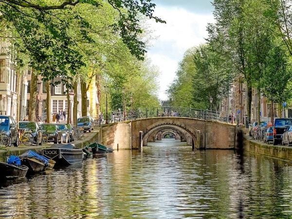 amsterdam-bro-kopi-1-1